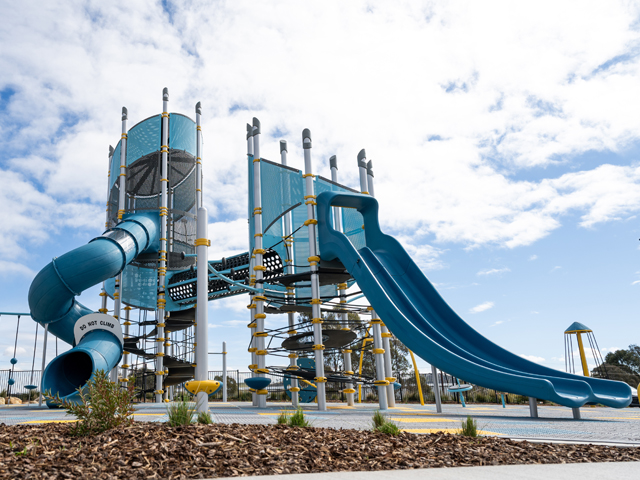 South Jerrabomberra Town Park